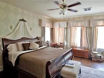 Rosen House Hotel