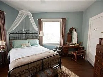 Rosen House